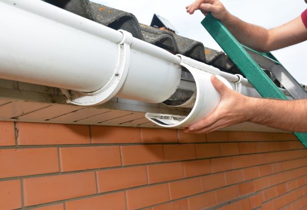 Cost of Gutter Seam Repair in Richland