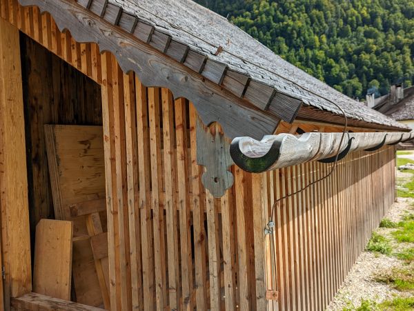 Cost of Wood Gutter Installation in Richland